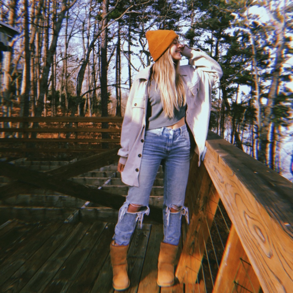 American Eagle Mom Jeans